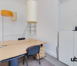 Bureau privé 32 m² 6 postes Coworking Rue des Petits Champs Paris 75002 - photo 5